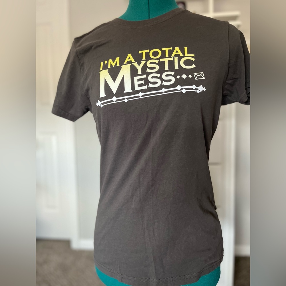 Grey tee shirt